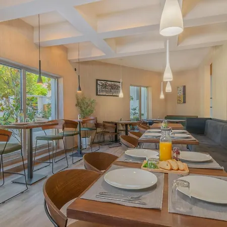 Osetia Garden Hotel *